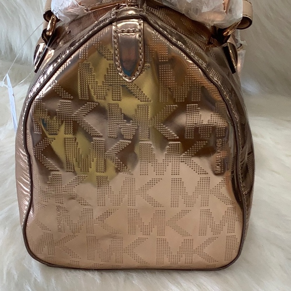 NEW Michael Kors
Grayson Medium Mirror Metallic - Rose Gold Leather Satchel - Picture 4 of 15